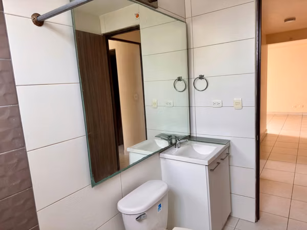 F O R  S A L E - Apartment in PH Torres de Cantabria, Las Acacias PRG-02