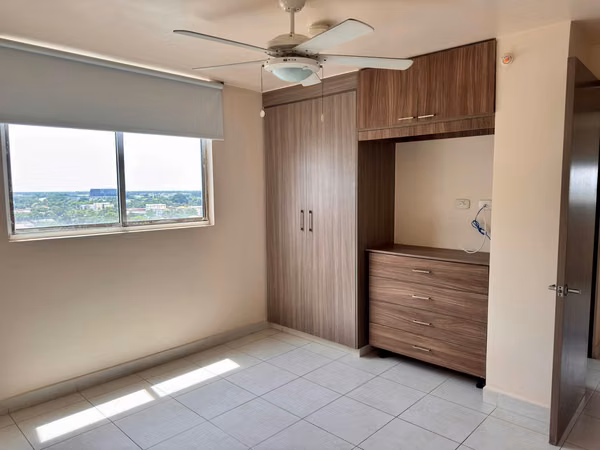 F O R  S A L E - Apartment in PH Torres de Cantabria, Las Acacias PRG-02