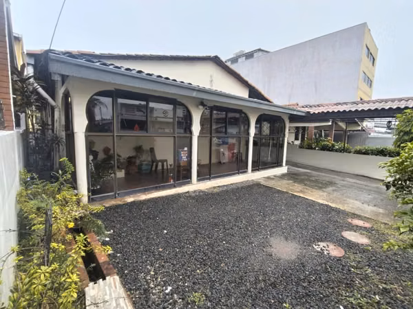 F O R  S A L E - 2 Level House in Miraflores PRG-02