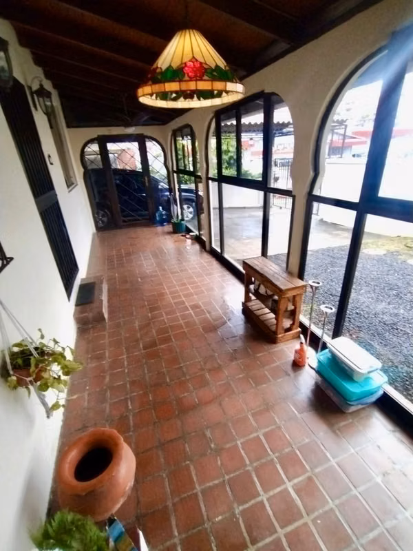 F O R  S A L E - 2 Level House in Miraflores PRG-02