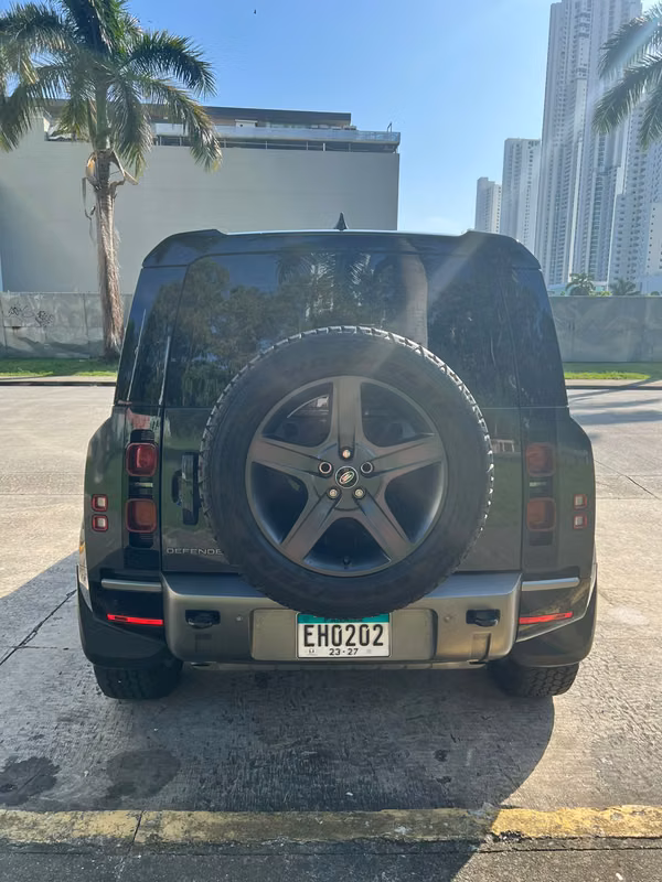 Land Rover Defender 2024 EXCELENTE CONDICIONES