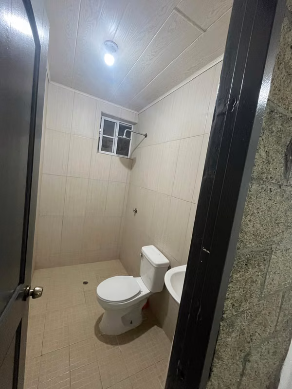 Rental of galley for workshop with two offices