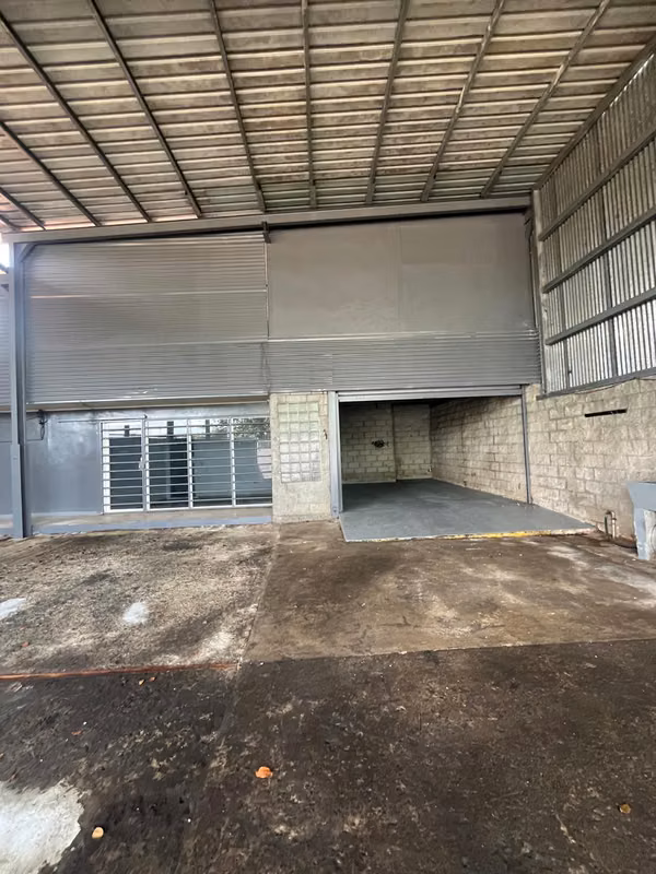 Rental of galley for workshop with two offices