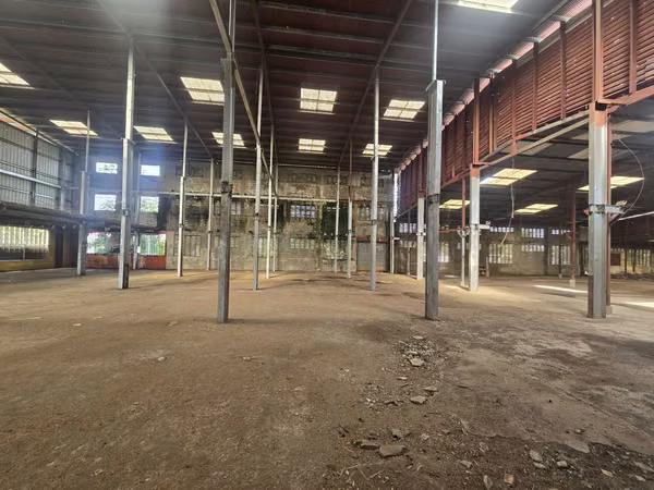 VENTA O ALQUILER BODEGA FRENTE A PANAMERICANA EN AGUADULCE