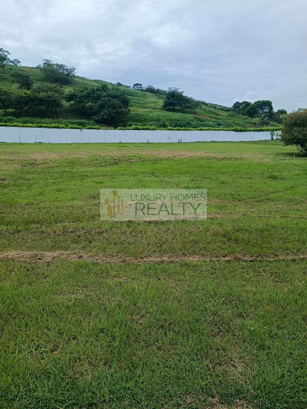 Vendo Lote de Terreno - Complejo Privado, PH Colonia Brisas del Celaje