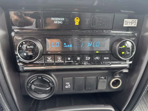 TOYOTA FORTUNER 2023