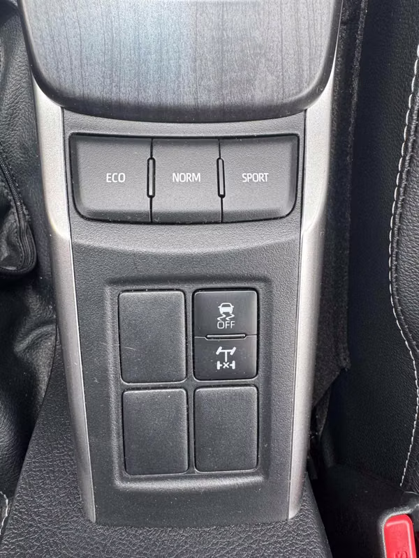TOYOTA FORTUNER 2023