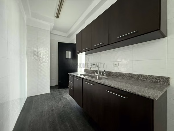 Apartment for Sale in Bella Vista Panama – 2-Bedroom Unit with Ocean and City Views