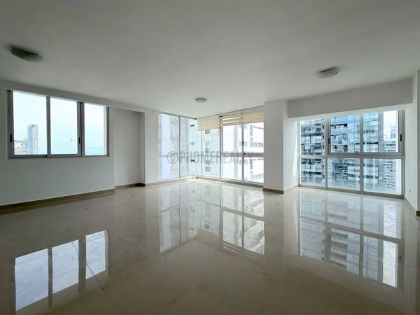 Apartment for Sale in Bella Vista Panama – 2-Bedroom Unit with Ocean and City Views
