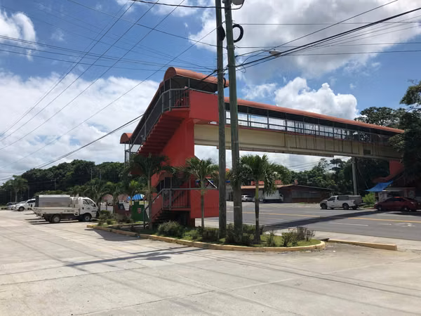 Alquiler de locales comerciales de 80 a 216 m² en Capira, Panamericana