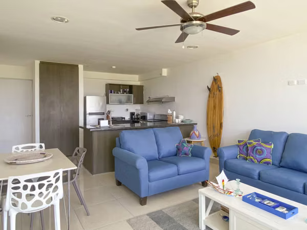 Se vende apartamento en la playa, Colon