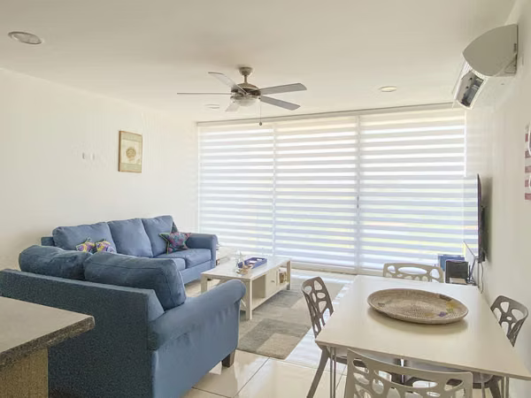 Se vende apartamento en la playa, Colon