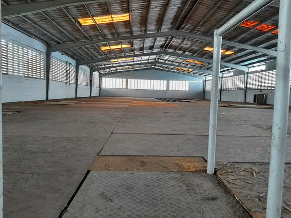 Venta Galera Rio Abajo 2 Niveles Superficie 1664 m2