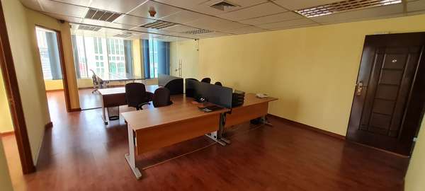 Office available on Calle 50 Furnished and unfurnished