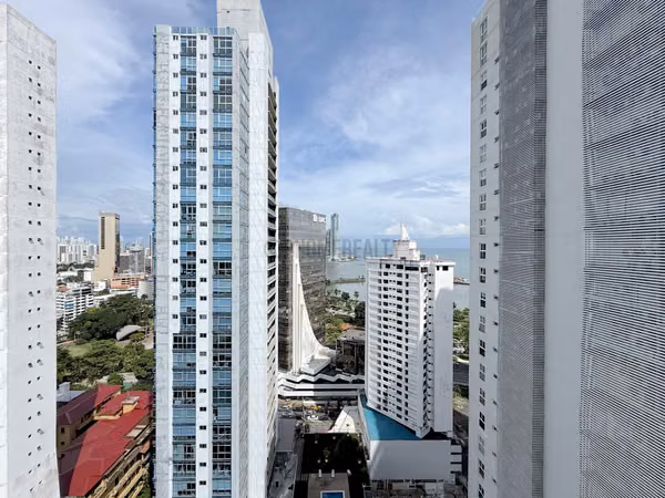 Apartment for Sale in Bella Vista Panama – 3-Bedroom Unit with Terrace and Ocean View