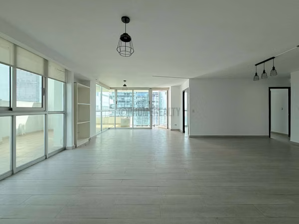 Apartment for Sale in Bella Vista Panama – 3-Bedroom Unit with Terrace and Ocean View
