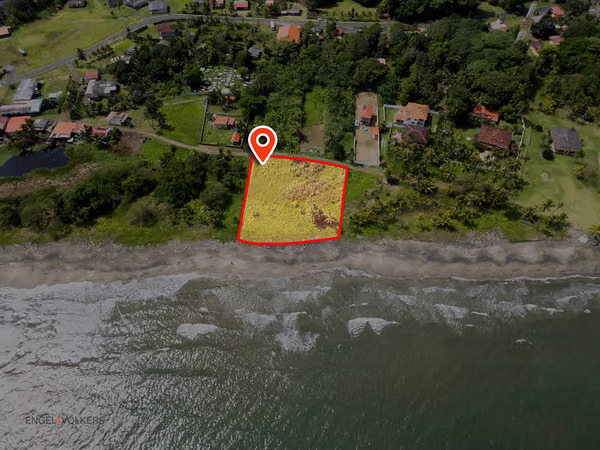 Titled lot with beach front in Chagres, Colon