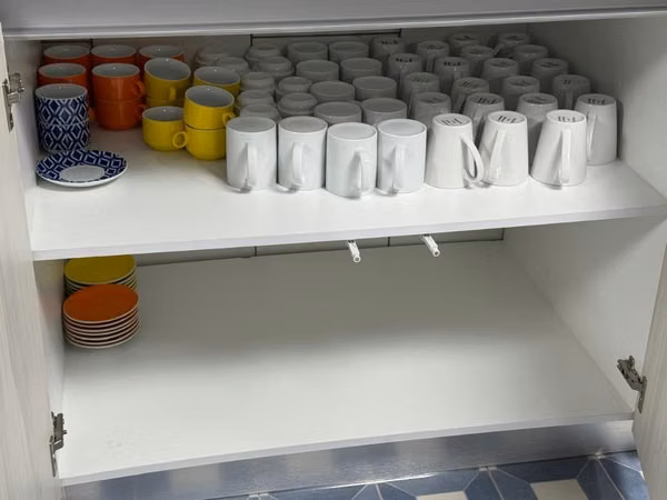 HABITACIÓN PARA DOS PERSONAS, TODO LOS SERVICIOS INCLUIDO, AGUA, LUZ E INTERNET