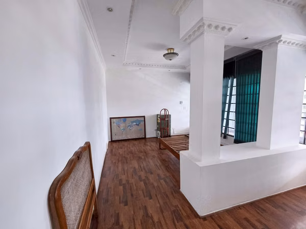 Commercial Space for Sale in Edison Plaza