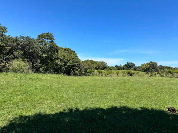 Lote de esquina del lado de la playa en San Carlos – 2,743 m²