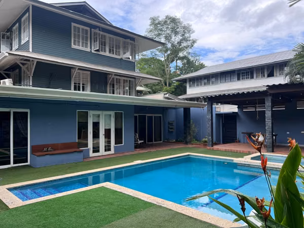 BUILDING FOR SALE CLAYTON WITH 9 APARTMENTS FULLY FURNISHED