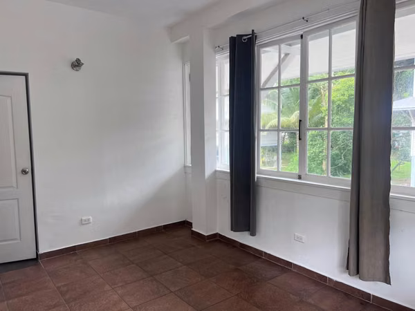 BUILDING FOR SALE CLAYTON WITH 9 APARTMENTS FULLY FURNISHED