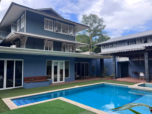 BUILDING FOR SALE CLAYTON WITH 9 APARTMENTS FULLY FURNISHED