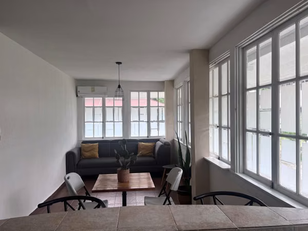 BUILDING FOR SALE CLAYTON WITH 9 APARTMENTS FULLY FURNISHED