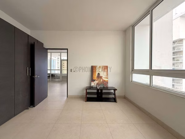 Apartment for Sale in San Francisco Panama – 1-Bedroom Unit with Terrace and City Views