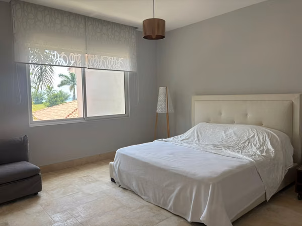 Bank sells Duplex in Ocean Lake Park in Buenaventura (BN)