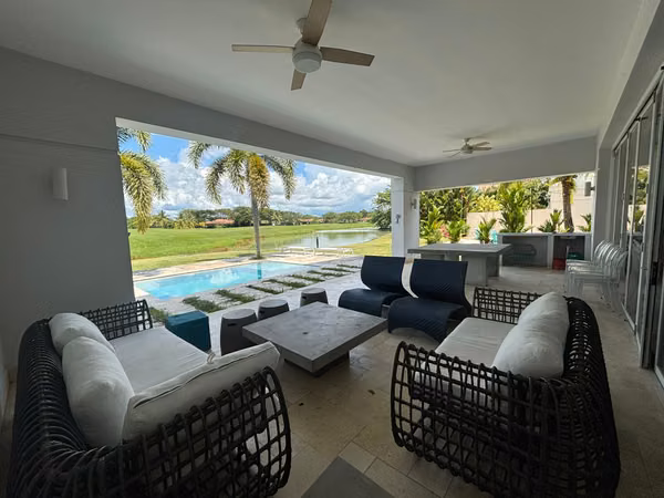Bank sells Duplex in Ocean Lake Park in Buenaventura (BN)