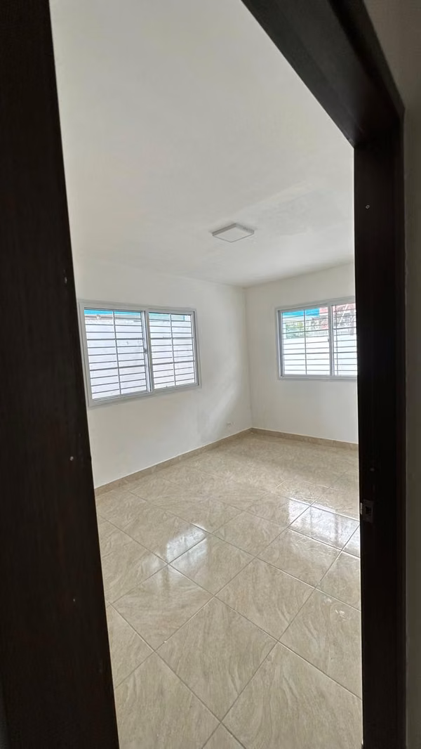 Sale of large house in painted hato