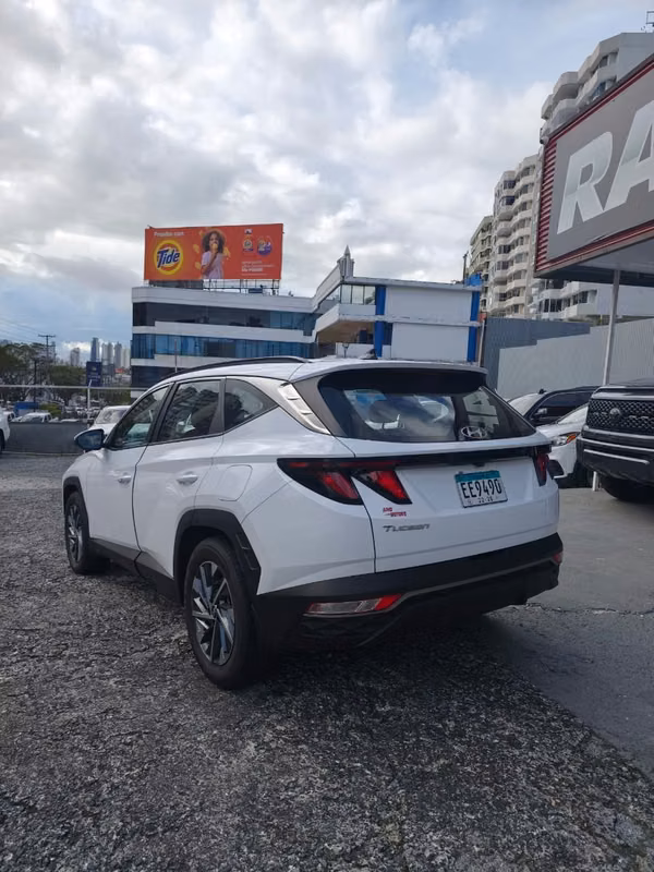 HYUNDAI TUCOSN 2023
