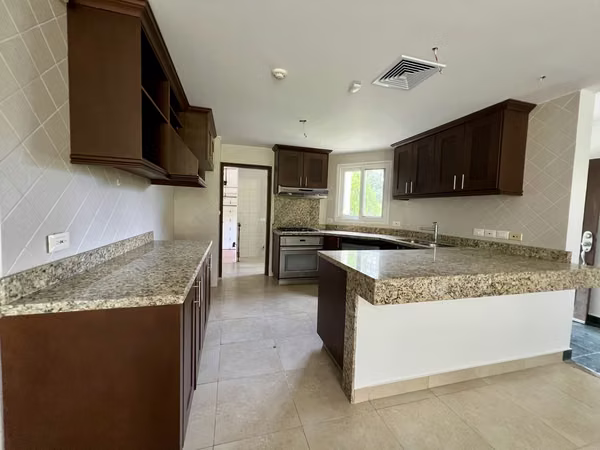 Casa en venta – Tucán Country Club &amp; Resort - Bien Reposeido