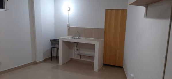 Independent room rental. The Andes # 1 $280 near the Sugar Bread Metro Station.