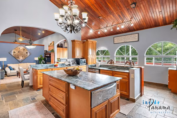 Elegant Colonial Style Home in Valle Escondido Boquete