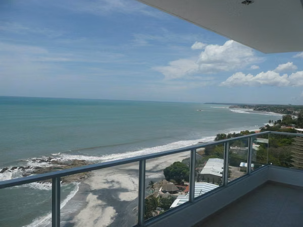 Spectacular Apartment for Sale in Coronado Bay