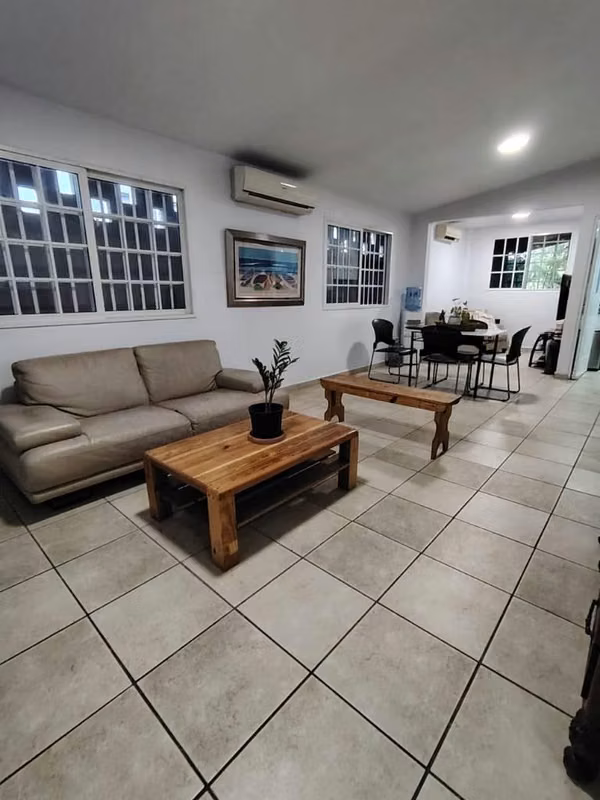 Vendo casa en Urbanización Brisas del Golf