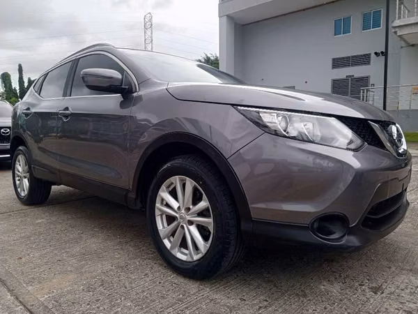 NISSAN QASHQAI CON ARRANQUE DE BOTON