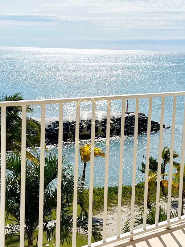 Stunning 2-Bedroom Beachfront Apartment  – PH Puntarena, Buenaventura