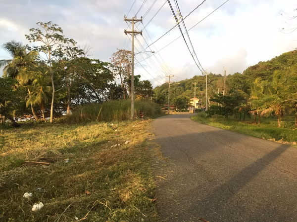 VENTA TERRENO COLON