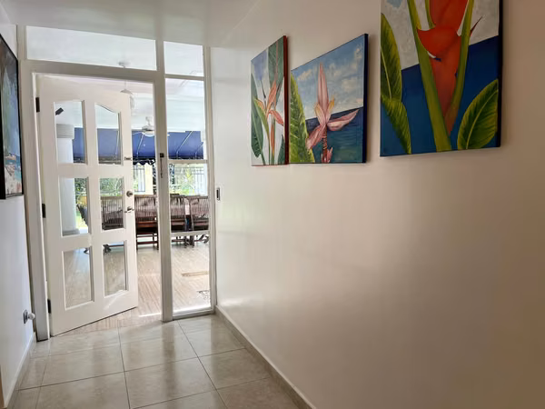 Espacio y Confort en Cada Rincón: Casa en Camino de Cruces amplia Piscina
