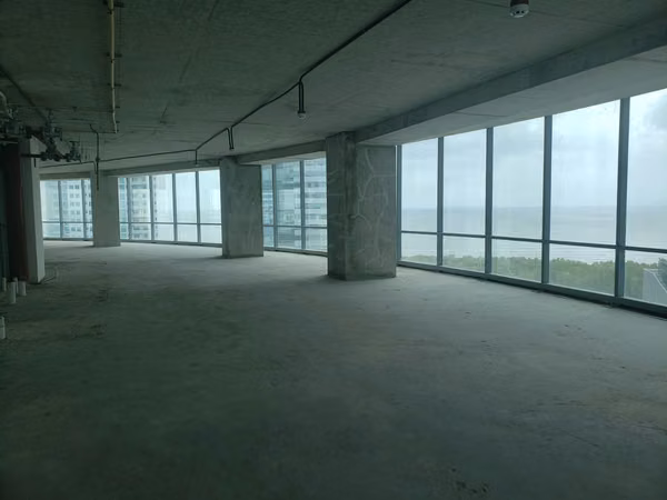 OFICINA vista Mar/ciudad Costa Este ALQUILER/VENTA en gris Financial Park 1000mts2