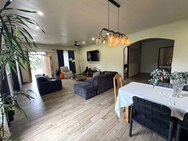 SALE!! LARGE HOUSE FOR SALE IN EXCELLENT DOWNTOWN ÁREA IN VOLCAN