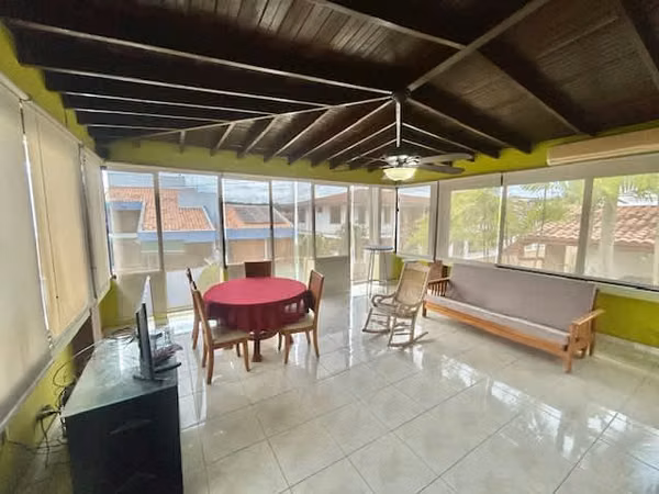 VENTA CASA DUPLEX EN ZONA TRANQUILA