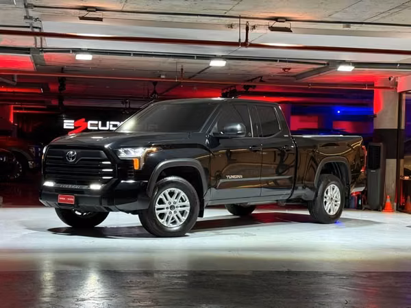 Toyota Tundra SR5 2023