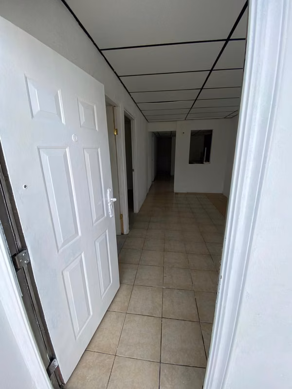 Venta de amplia casa en el Tecal