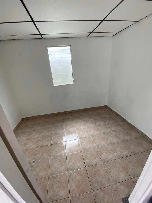 Venta de amplia casa en el Tecal