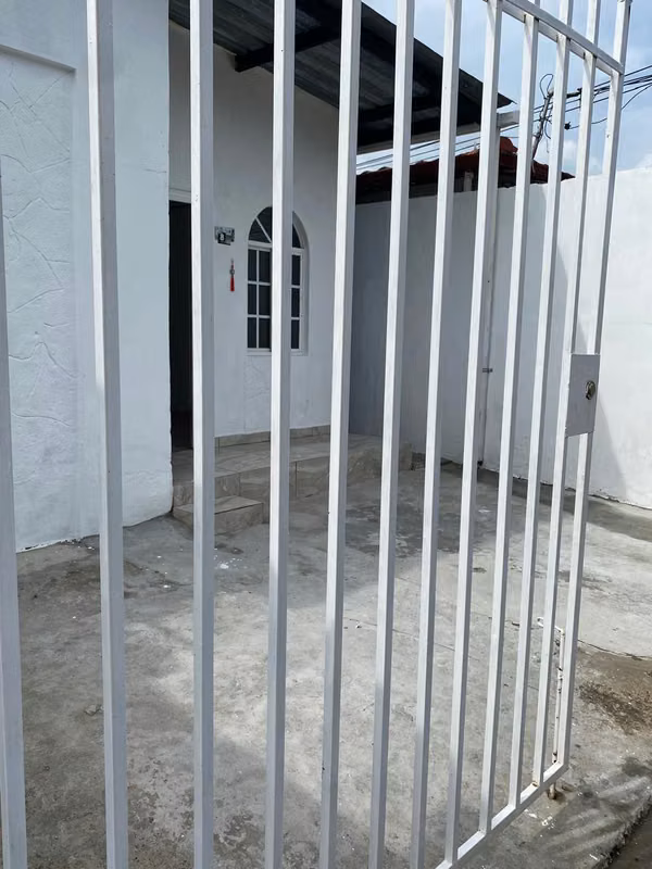 Venta de amplia casa en el Tecal