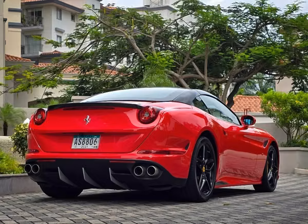 FERRARI CALIFORNIA T 2015